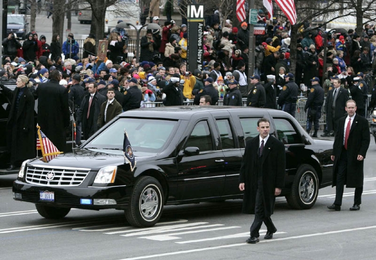 Cadillac DTS först till president George W. Bush