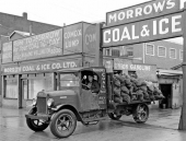 Kol-leverans med en 1915 Stewart i Vancouver